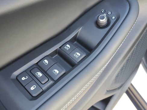 New 2025 Jeep Grand Cherokee Limited image 23