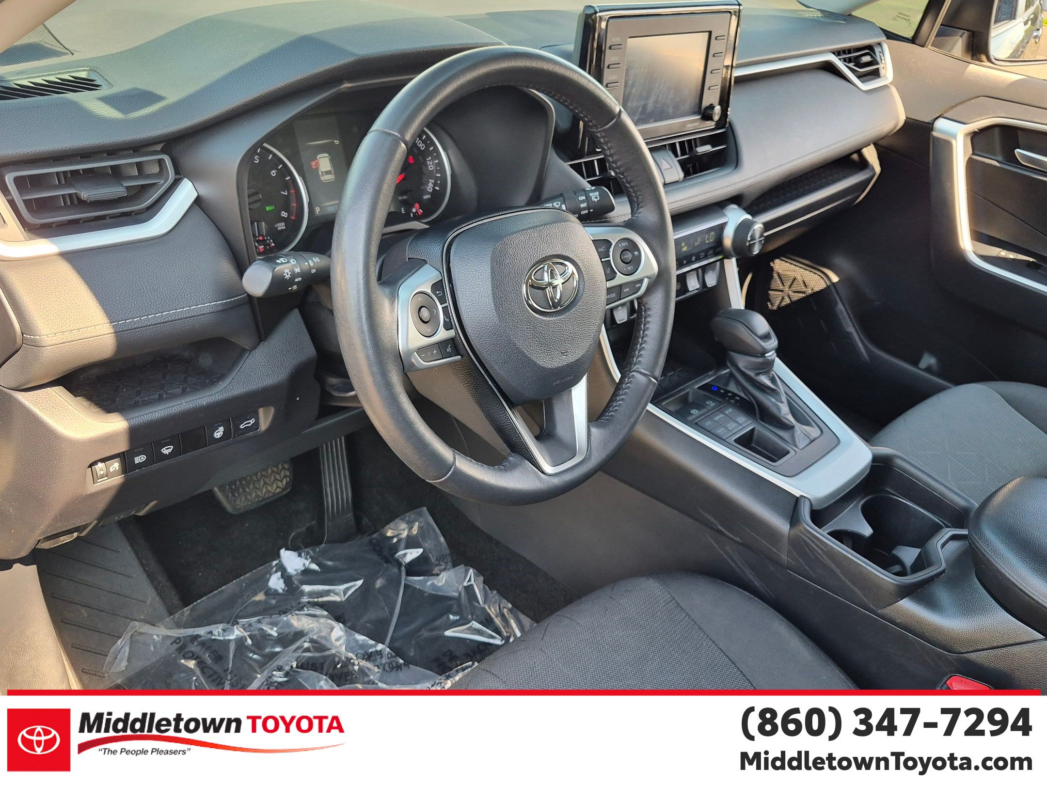 Used 2021 Toyota RAV4 XLE w/ Convenience Package AWD/4WD image 16