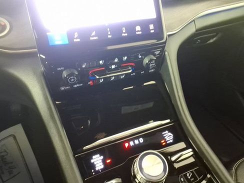 Used 2023 Jeep Grand Cherokee Overland AWD/4WD image 21
