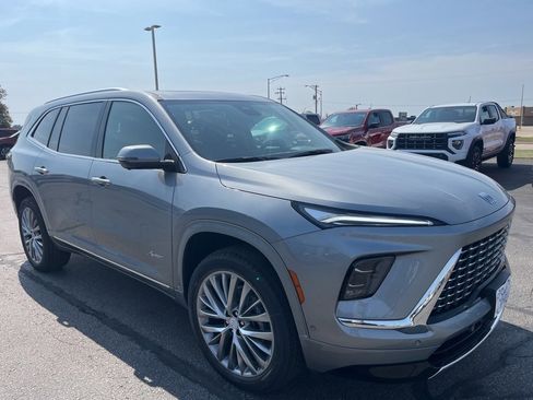 New 2026 Buick Enclave Avenir w/ Super Cruise Package image 3