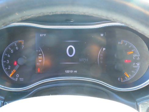 Used 2015 Jeep Grand Cherokee Altitude image 28