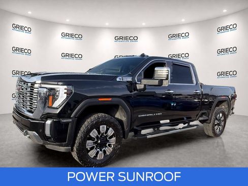 Used 2025 GMC Sierra 2500 Denali w/ Denali Reserve Package AWD/4WD image 3