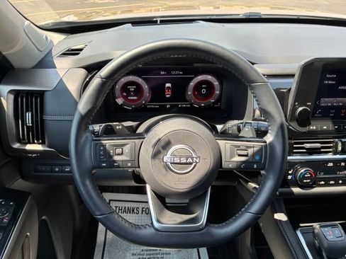 Certified 2023 Nissan Pathfinder Platinum FWD image 13