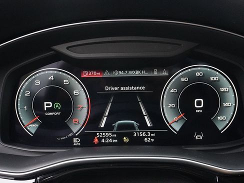 Used 2023 Audi Q8 Prestige AWD/4WD image 52