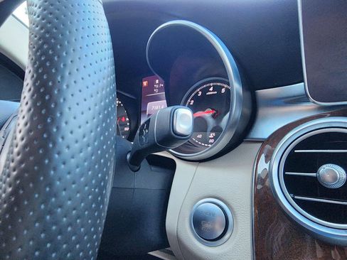 Used 2017 Mercedes-Benz C 300 4MATIC Sedan image 27