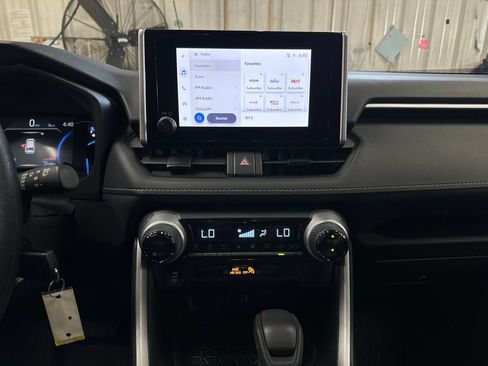 Certified 2025 Toyota RAV4 LE AWD/4WD image 18