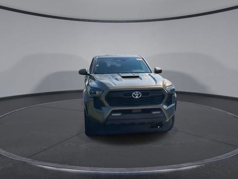 Certified 2025 Toyota Tacoma TRD Sport RWD image 3
