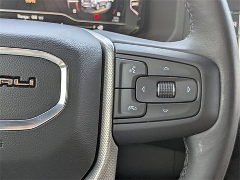 Used 2022 GMC Yukon Denali image 31