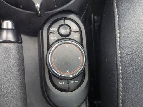 Used 2015 MINI Cooper S image 11