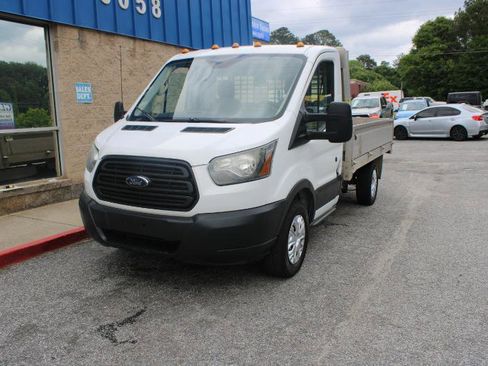 Used 2017 Ford Transit 250 138 RWD image 3