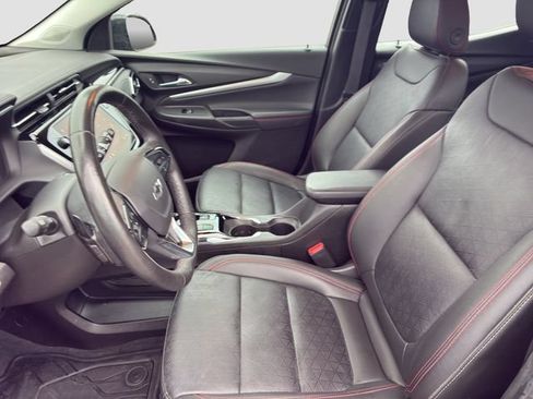 Used 2023 Chevrolet Bolt EUV LT w/ Convenience Package FWD image 11