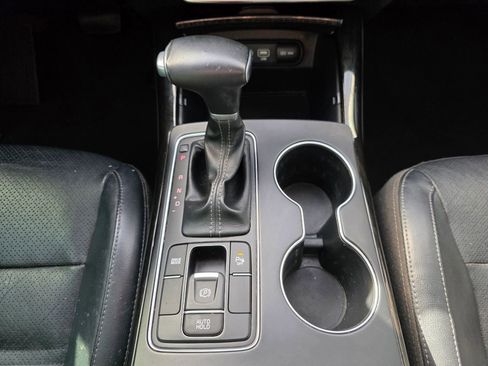Used 2019 Kia Sorento EX image 19
