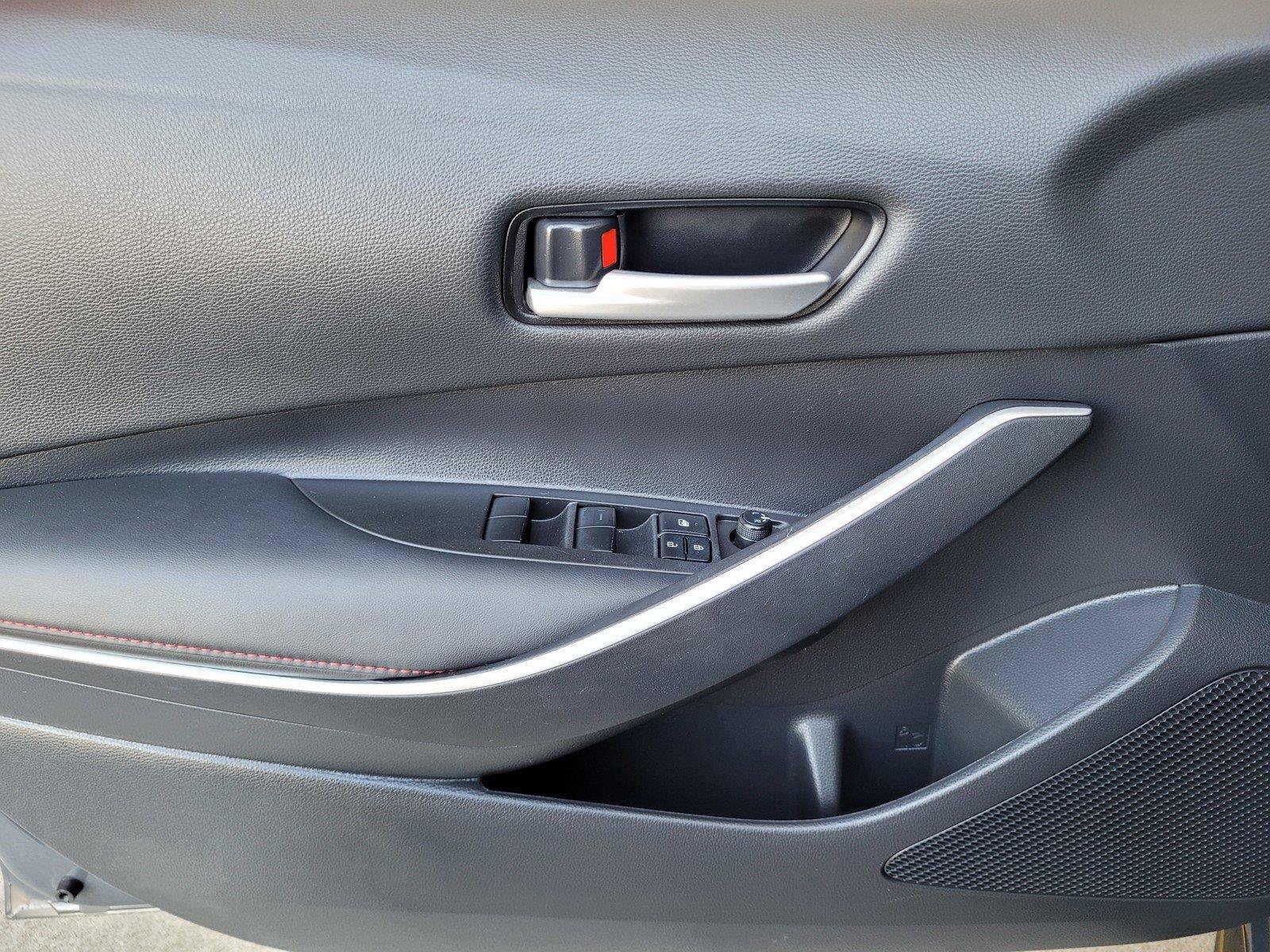Used 2023 Toyota Corolla SE w/ SE Premium Package FWD image 24