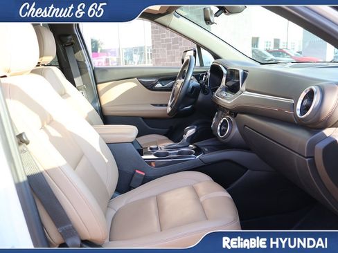 Used 2022 Chevrolet Blazer Premier w/ Enhanced Convenience Package AWD/4WD image 9