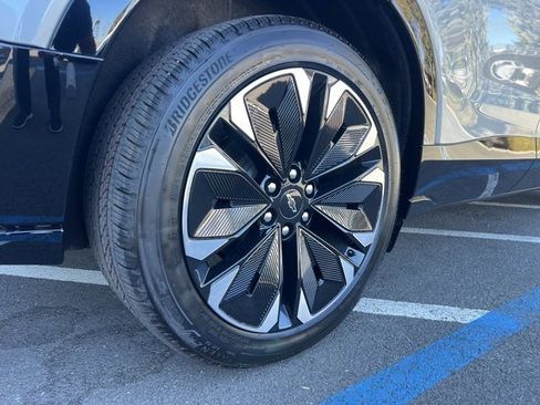 New 2026 Chevrolet Blazer EV RS image 5