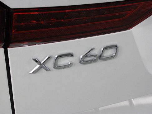 New 2025 Volvo XC60 T8 Plus w/ Protection Package Premier image 16