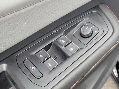 Certified 2026 Volkswagen Atlas Peak Edition AWD/4WD image 22