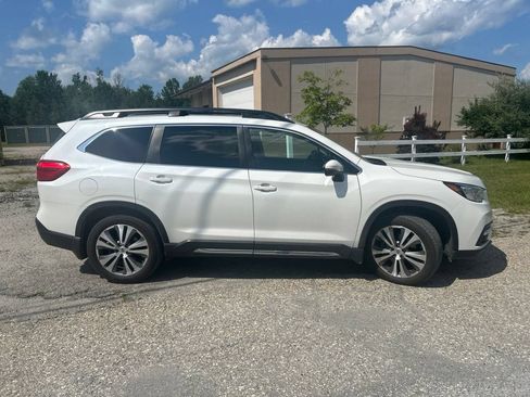 Used 2020 Subaru Ascent Limited w/ Technology Package AWD/4WD image 3