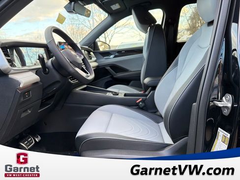 New 2026 Volkswagen Tiguan SE R-Line image 9