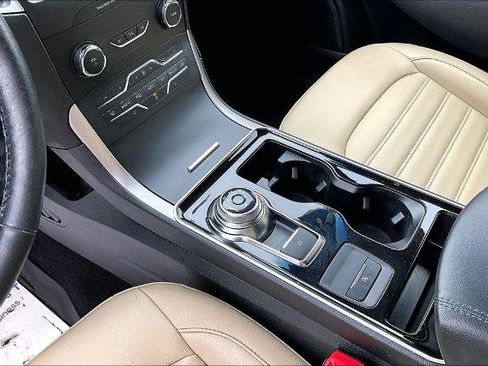 Certified 2020 Ford Edge SEL FWD image 14