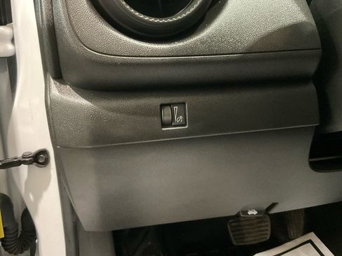 Used 2023 Chevrolet Colorado W/T image 8