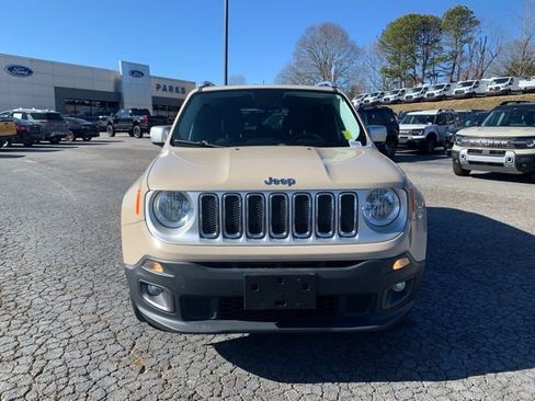 Used 2016 Jeep Renegade Limited image 3