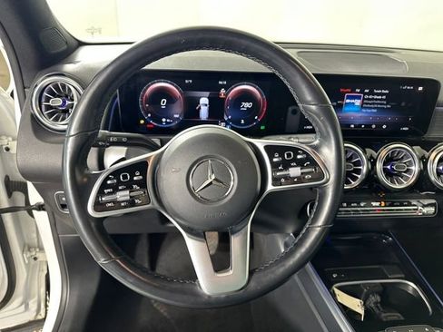 Used 2023 Mercedes-Benz GLB 250 GLB 250 w/ Premium Package image 14