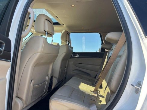 Used 2016 Jeep Grand Cherokee Limited image 13