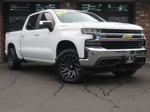 Used 2020 Chevrolet Silverado 1500 LT w/ All-Star Edition image 2