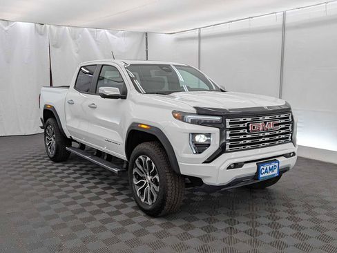 Used 2024 GMC Canyon Denali AWD/4WD image 8