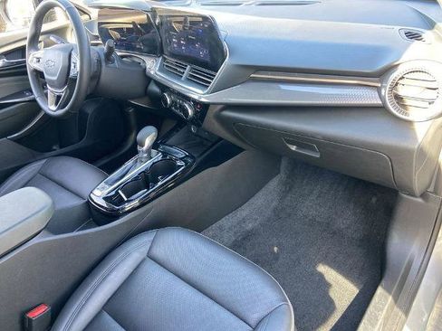 Used 2024 Chevrolet Trax ACTIV w/ Sunroof Package image 25