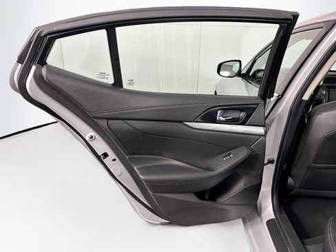 Used 2017 Nissan Maxima 3.5 SL image 26