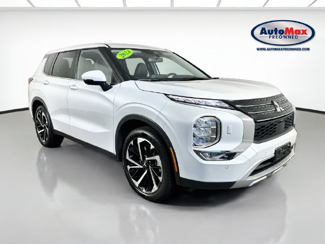 Used 2024 Mitsubishi Outlander SE AWD/4WD image 1