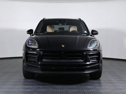 Certified 2024 Porsche Macan AWD/4WD image 10