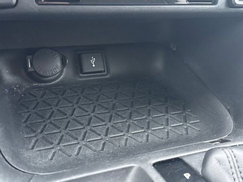 Used 2022 Toyota RAV4 XLE w/ XLE Grade Weather Package image 15