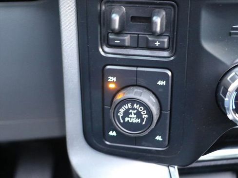 Used 2023 Ford F150 Limited image 29