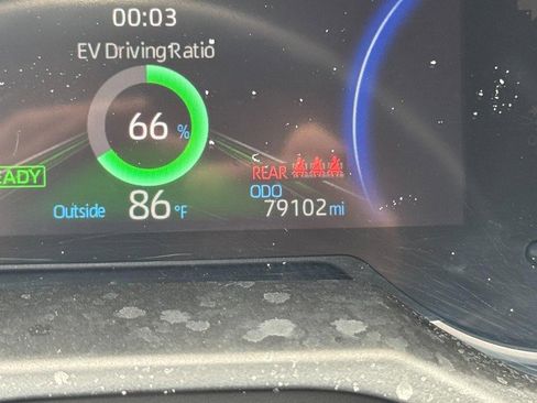 Used 2024 Toyota RAV4 LE AWD/4WD image 18