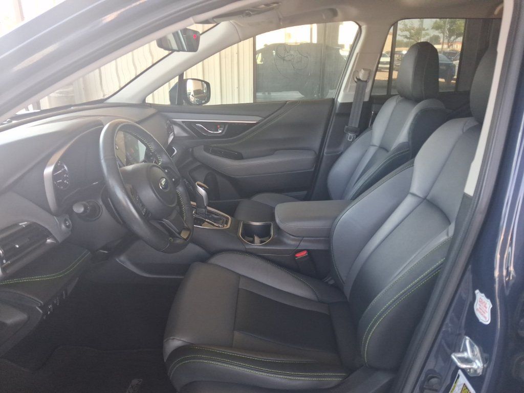 Used 2025 Subaru Outback Onyx Edition AWD/4WD image 4