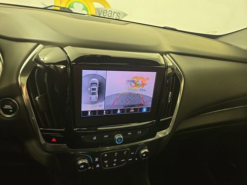 Used 2023 Chevrolet Traverse RS image 22