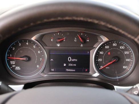 Used 2023 Chevrolet Traverse LT FWD image 16