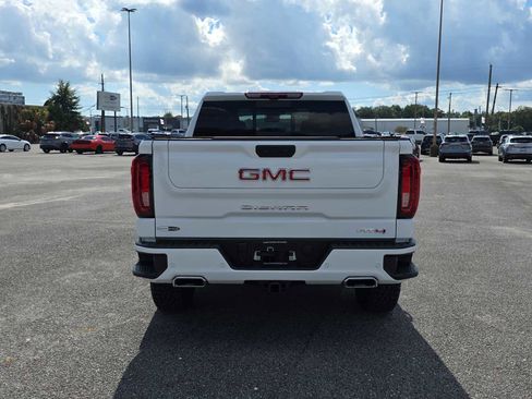 Used 2024 GMC Sierra 1500 AT4 w/ Technology Package image 8