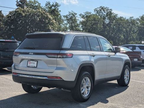 New 2026 Jeep Grand Cherokee Laredo RWD image 3