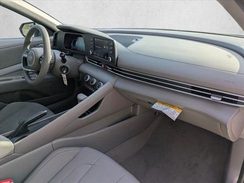 New 2026 Hyundai Elantra SE image 22