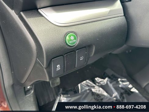 Used 2015 Honda CR-V LX image 18
