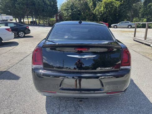 Used 2016 Chrysler 300 S w/ 300S Premium Group RWD image 4