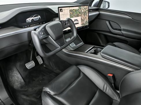 Used 2023 Tesla Model X image 16