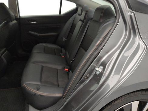 Used 2022 Nissan Altima 2.5 SR image 18