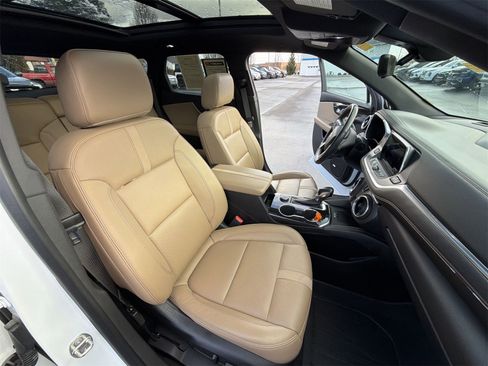 Used 2019 Chevrolet Blazer Premier w/ Sun and Wheels Package image 28