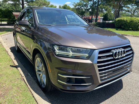 Used 2017 Audi Q7 3.0T Prestige AWD/4WD image 7