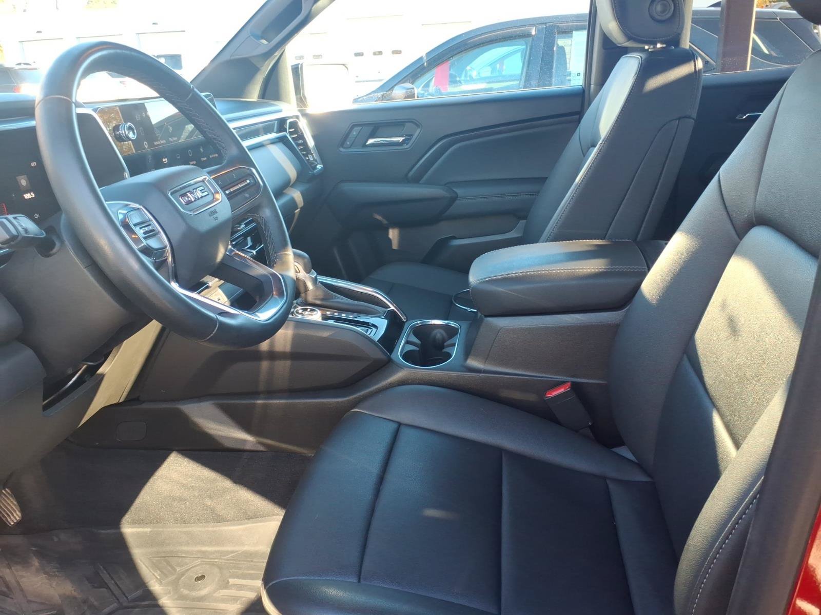 Used 2025 GMC Canyon Elevation w/ Convenience Package AWD/4WD image 7